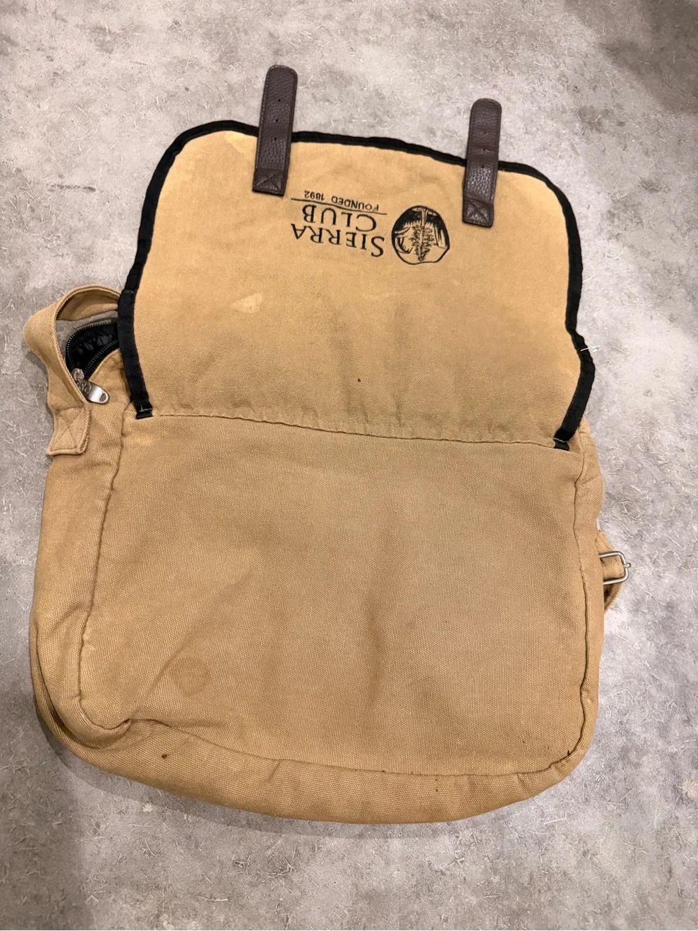 N/A tan canvas